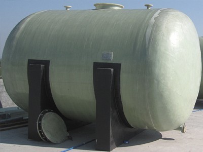 吉林購(gòu)買玻璃鋼儲(chǔ)罐 廠家專業(yè)生產(chǎn)定制 玻璃鋼鹽酸儲(chǔ)罐圖片_高清圖_細(xì)節(jié)圖-棗強(qiáng)縣昱誠(chéng)玻璃鋼制品廠 -