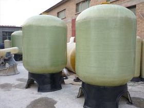 玻璃鋼儲罐 性能、應用與維護